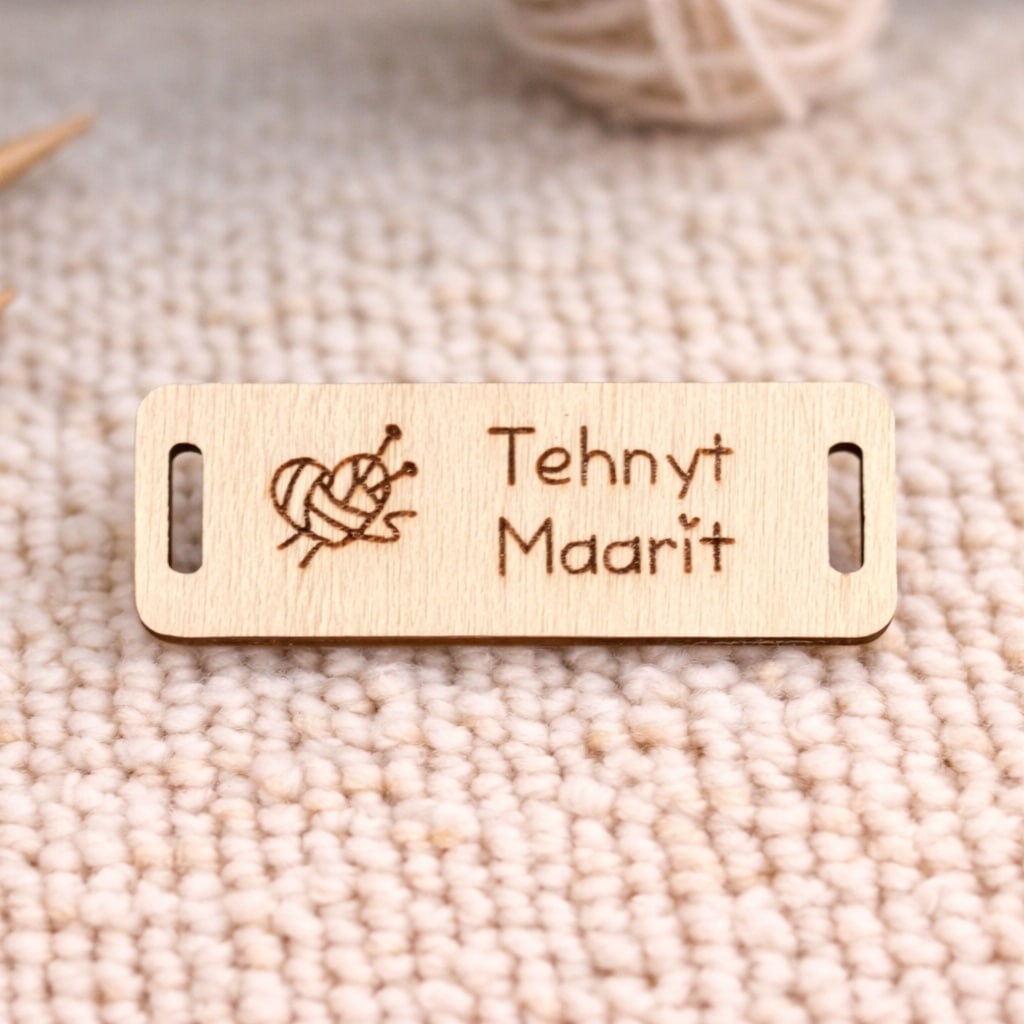 Suorakaide -käsityömerkki omalla nimellä