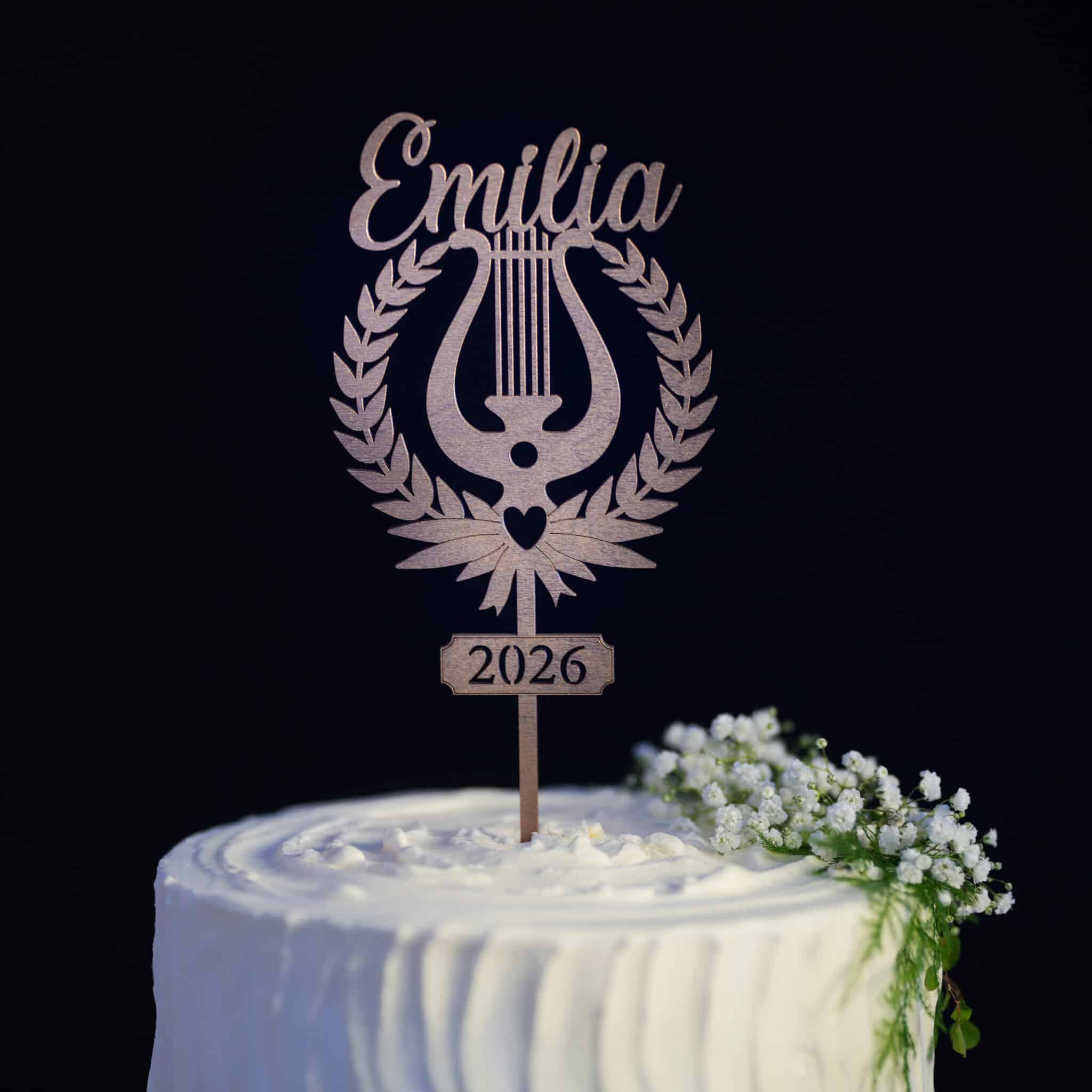 Ylioppilaslyyra -kakkukoriste omalla nimellä