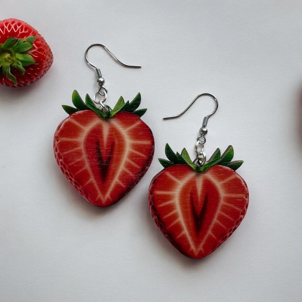 Mansikka -korvakorut