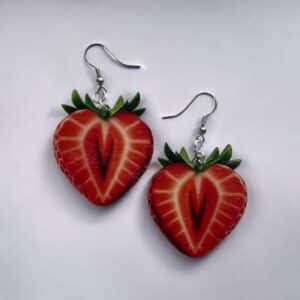 Mansikka -korvakorut