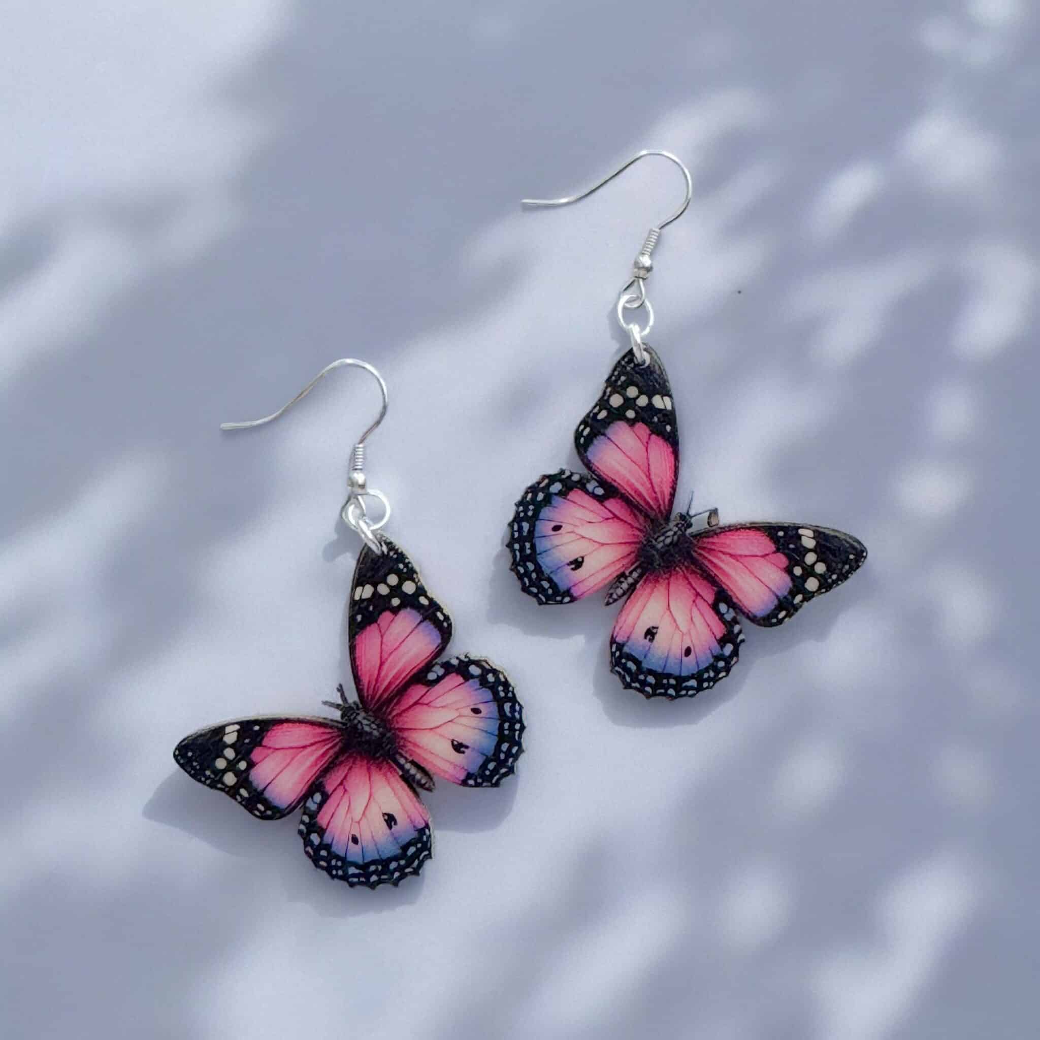 Perhoset -korvakorut