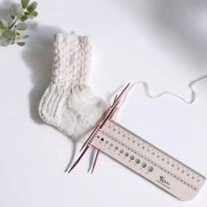 sukkamitta, jossa sukan koko, viivain ja puikkomitta